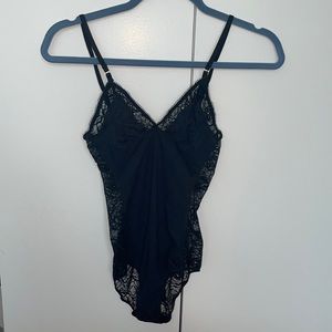 Aritzia Lace bodysuit